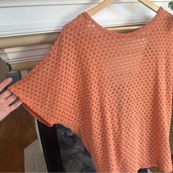 Daytrip Coral Open Back Twist Boho Blouse Size Large Spring Layering - Picture 3 of 6